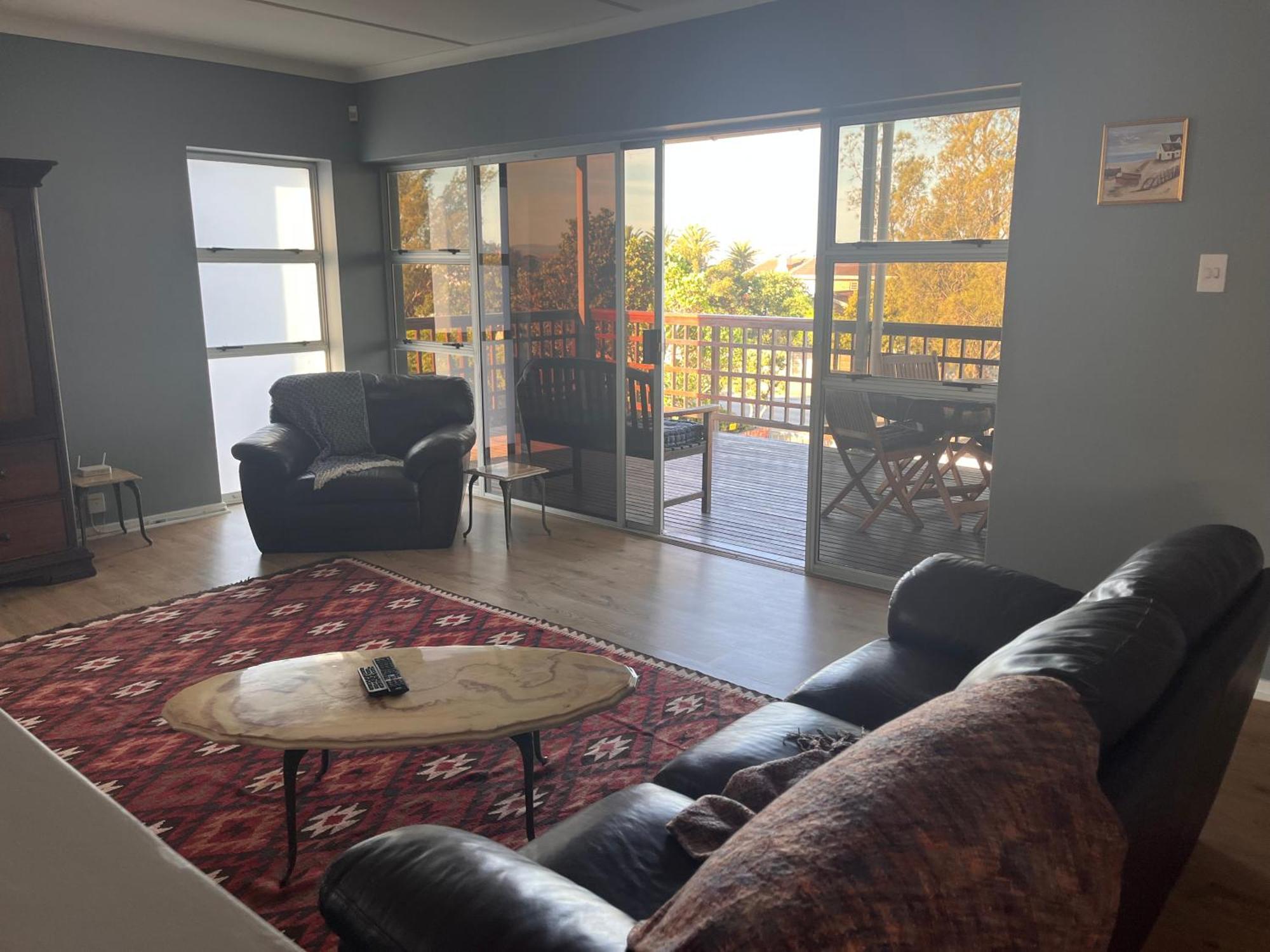 124 Mimosa Holiday home