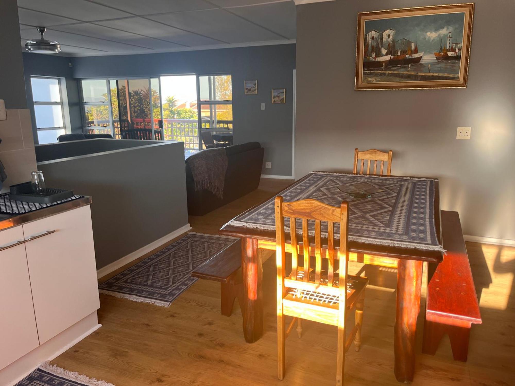 124 Mimosa Holiday home